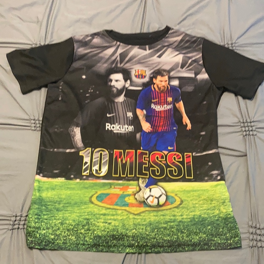 MESSI size Large men’s shirt. FC Barcelona